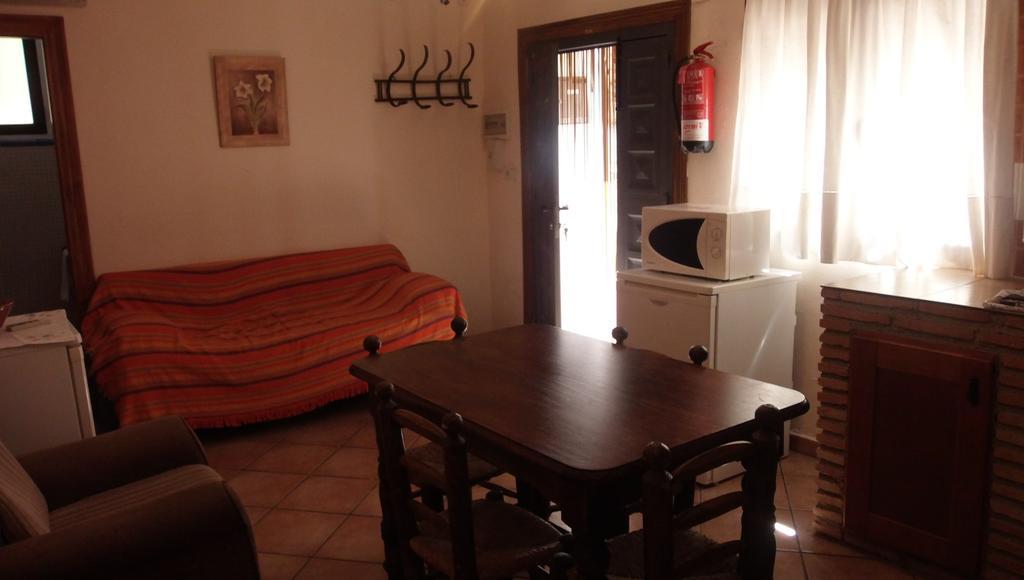 Casas La Piedra De Tiscar Villa ภายนอก รูปภาพ