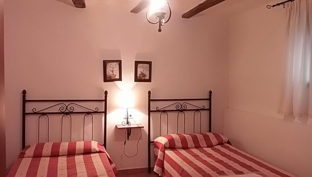 Casas La Piedra De Tiscar Villa ภายนอก รูปภาพ