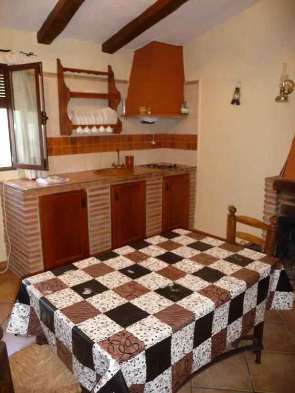 Casas La Piedra De Tiscar Villa ภายนอก รูปภาพ