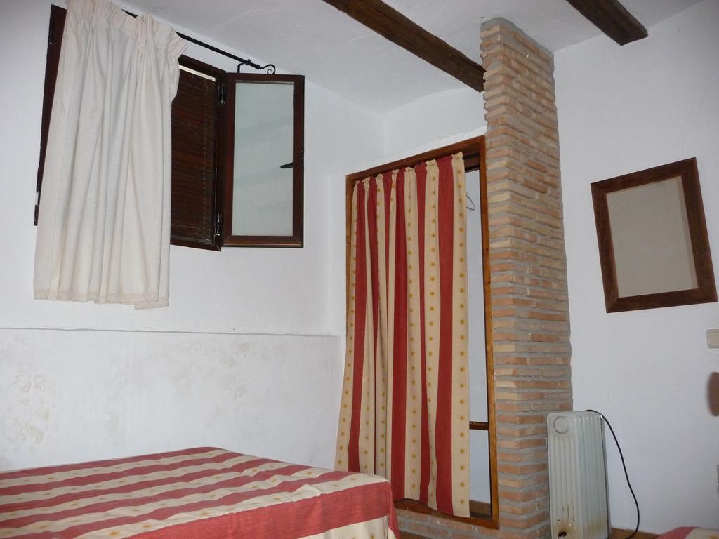 Casas La Piedra De Tiscar Villa ภายนอก รูปภาพ