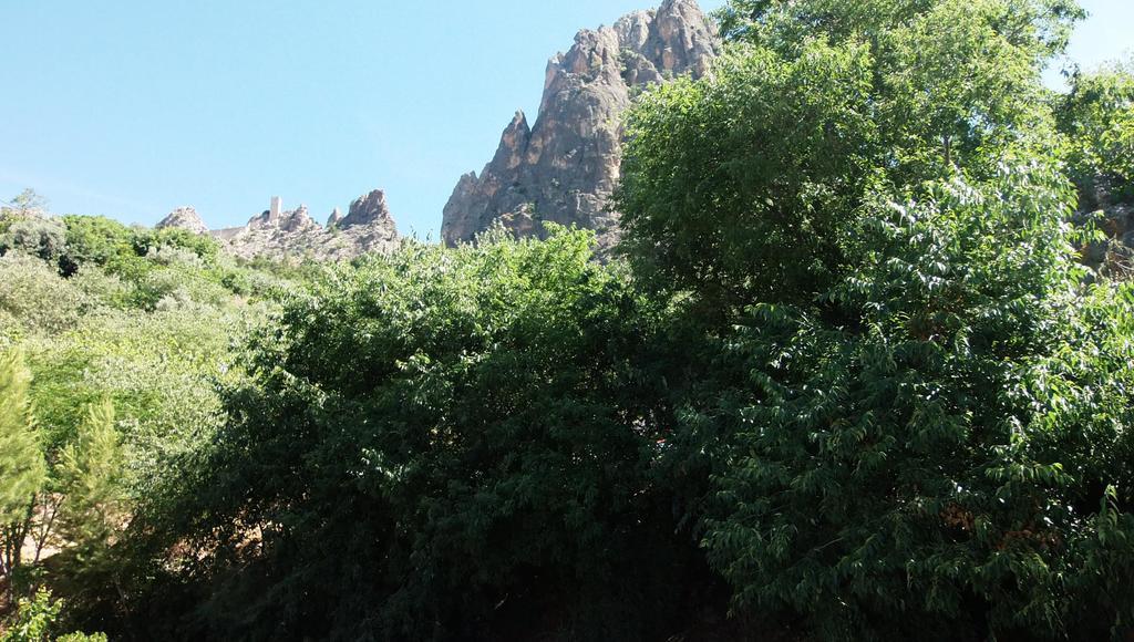 Casas La Piedra De Tiscar Villa ภายนอก รูปภาพ